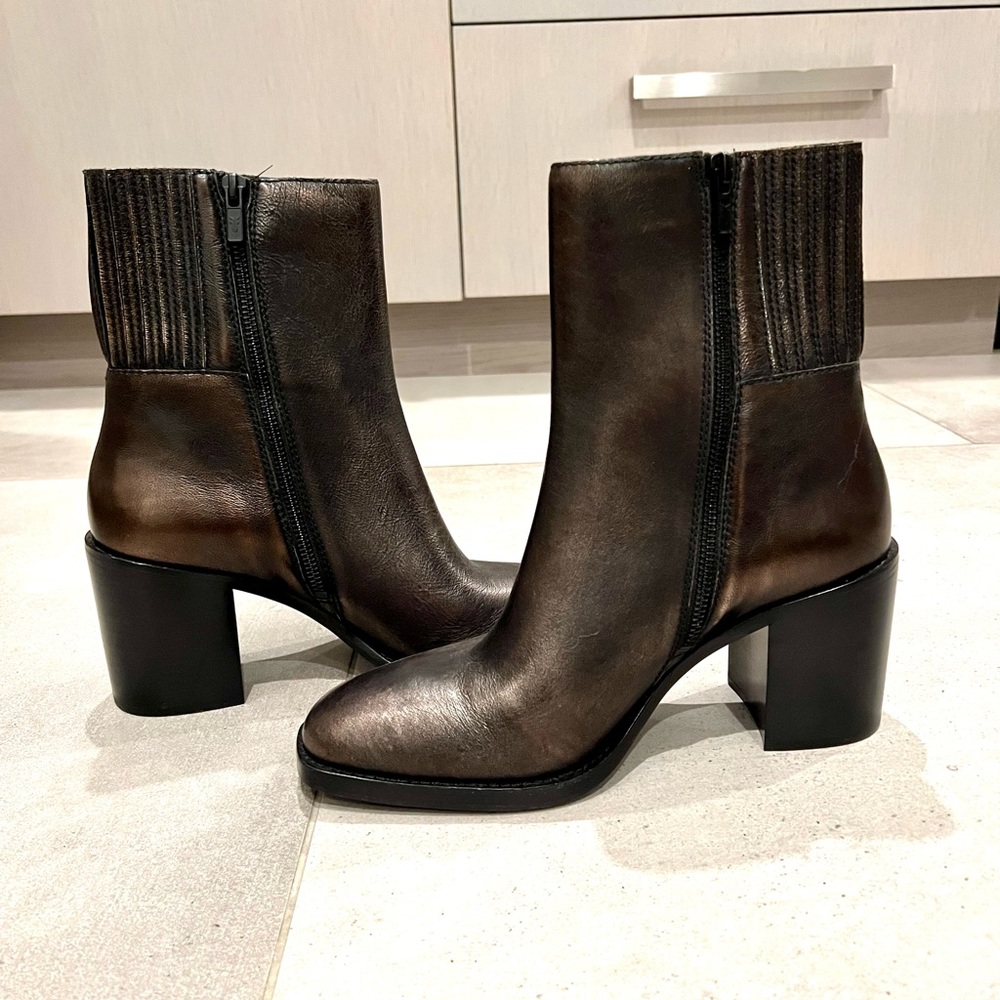 Frye heeled metallic short boot, 11, never worn